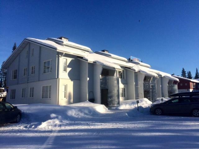Aparthotel Yllaestar Akaslompolo Exterior photo